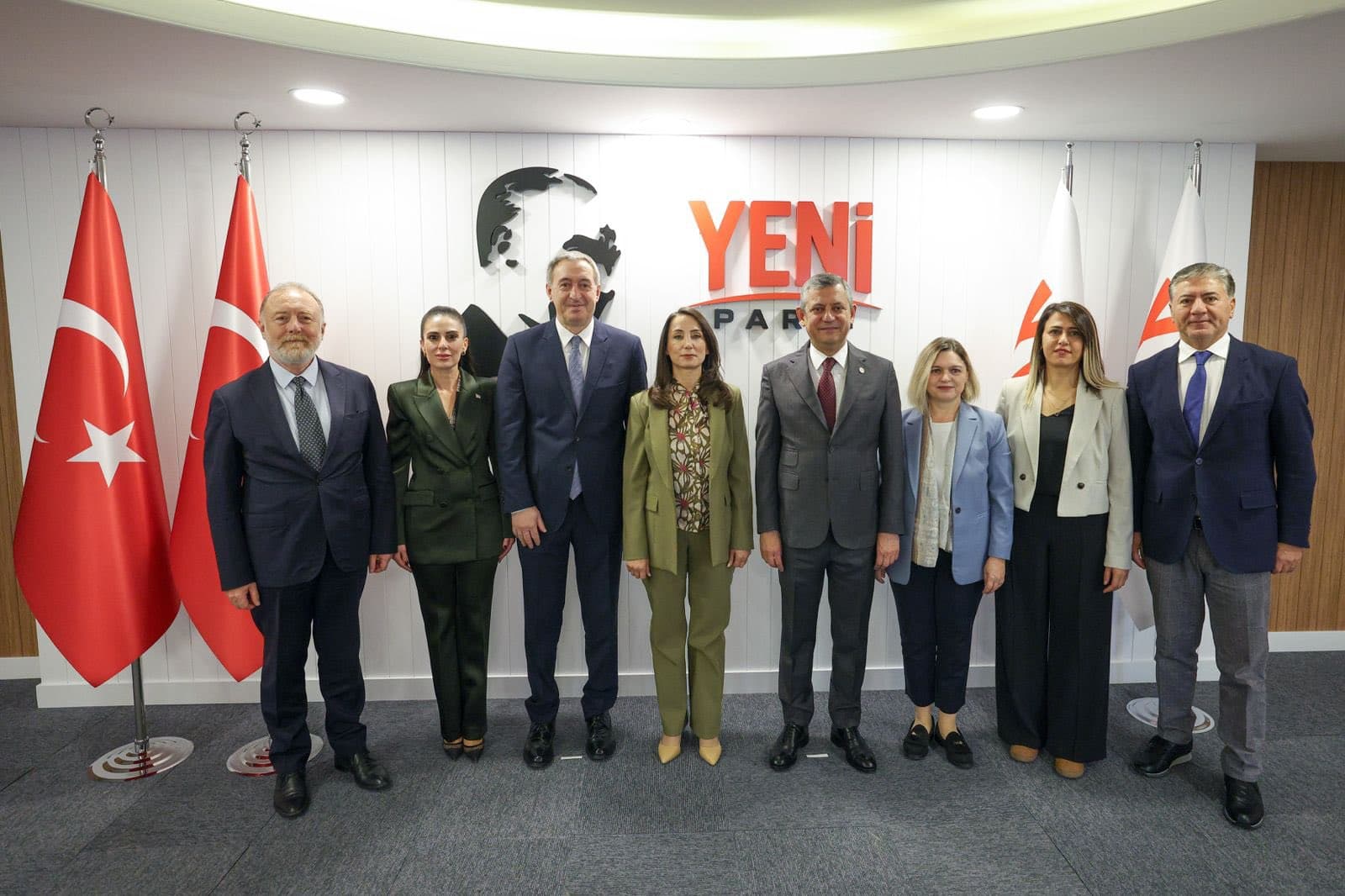 Rayedarên DEM Partî û Partiya NÛyê / Wêne: DEM Partî