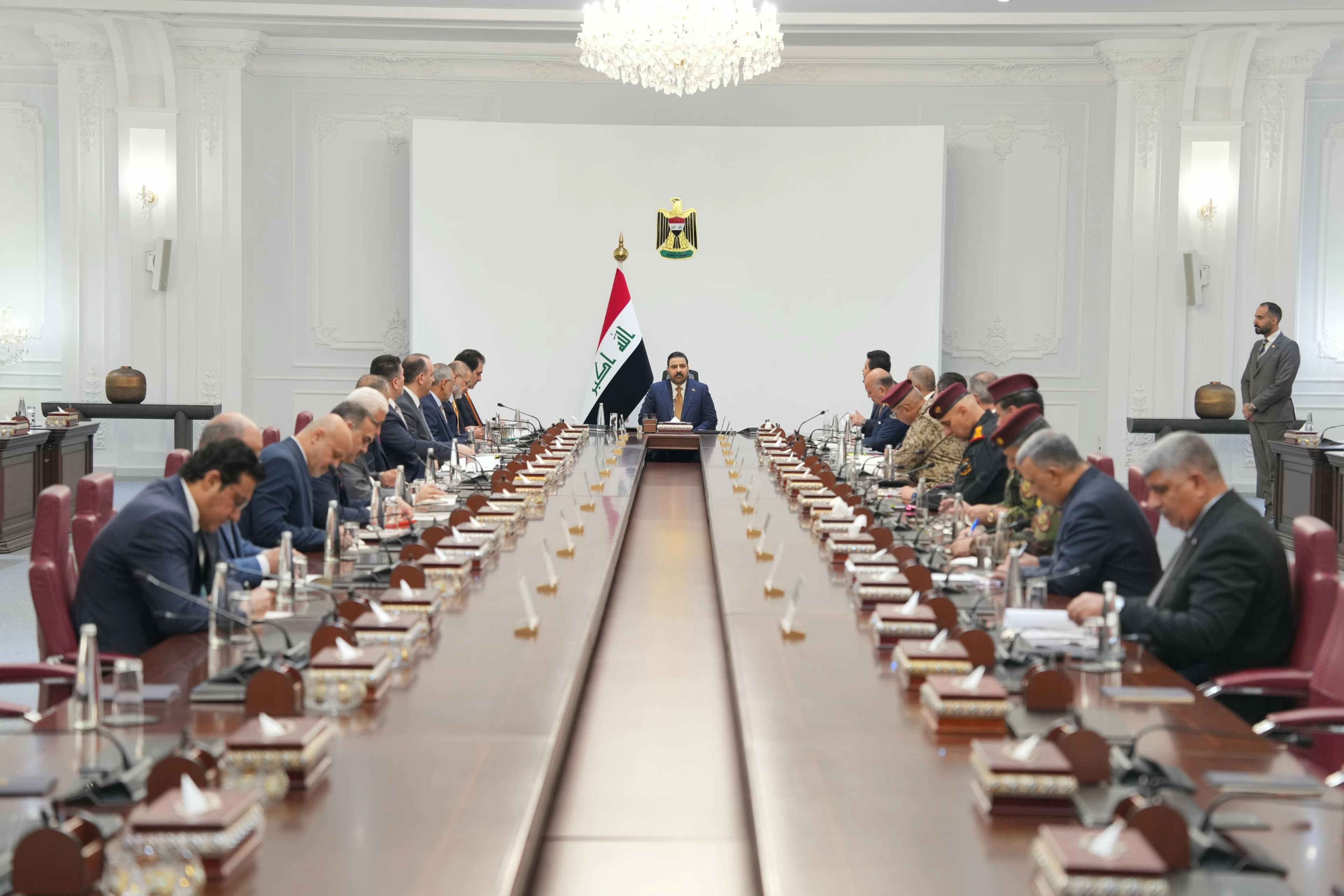 الزيدي يوجّه بحماية المتظاهرين و"التعامل الحَسن" معهم