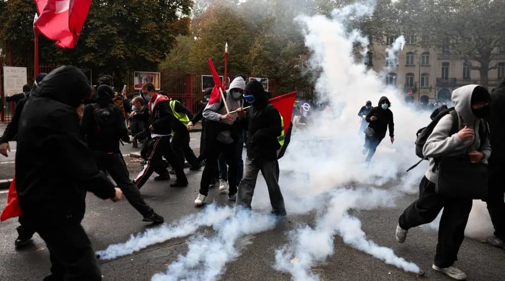 Fransa’da protestolar 33 gündür sürüyor: Öğrenciler okula gitmiyor