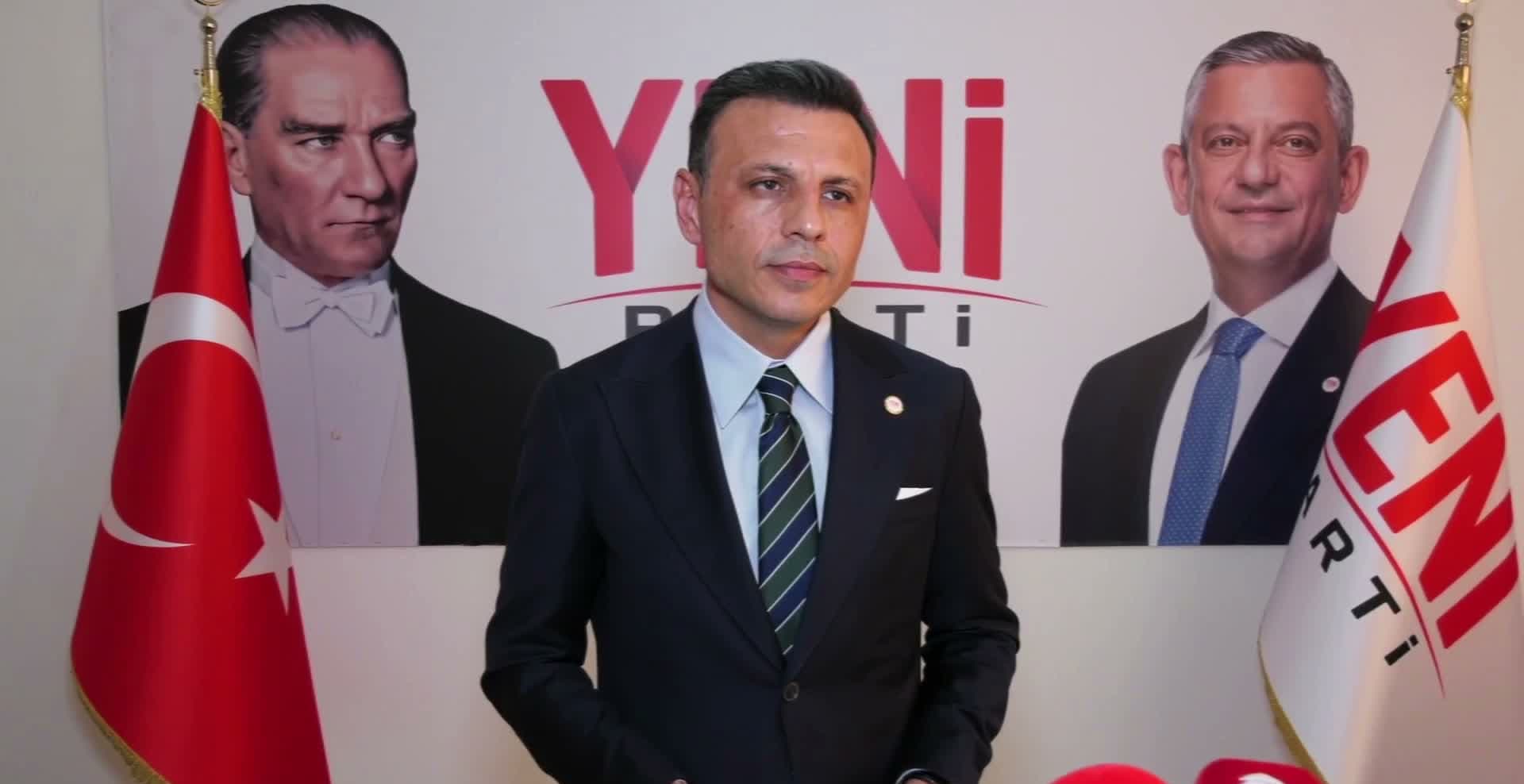 ئۆزگور چەلیک، سەرۆکی لقی ئیستەنبووڵی پارتی نوێ