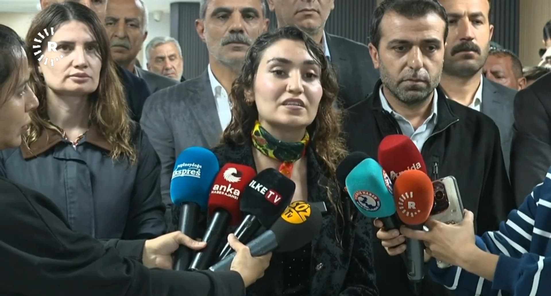 Diyarbakır-Sur’da ‘seyyar satıcı’ tartışması: ‘Yaya geçidi engellerini kaldıracağız’