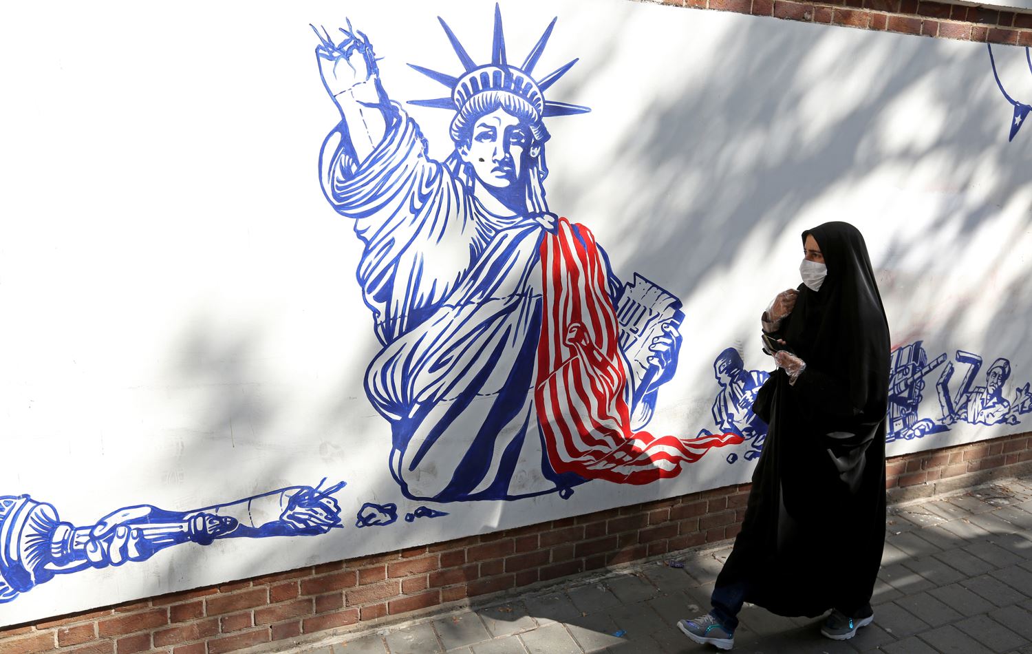 Iranians react to US attempt to reapply full UN sanctions against Iran