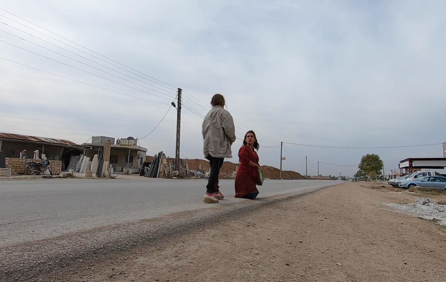Rojava teenager seeks prosthetic limbs