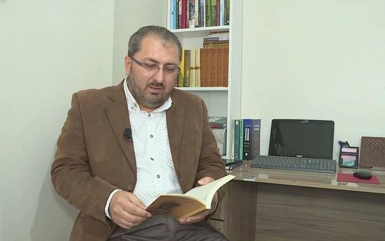 شاعر من روجآفا ينشر أول ديوان شعري له في دياربكر