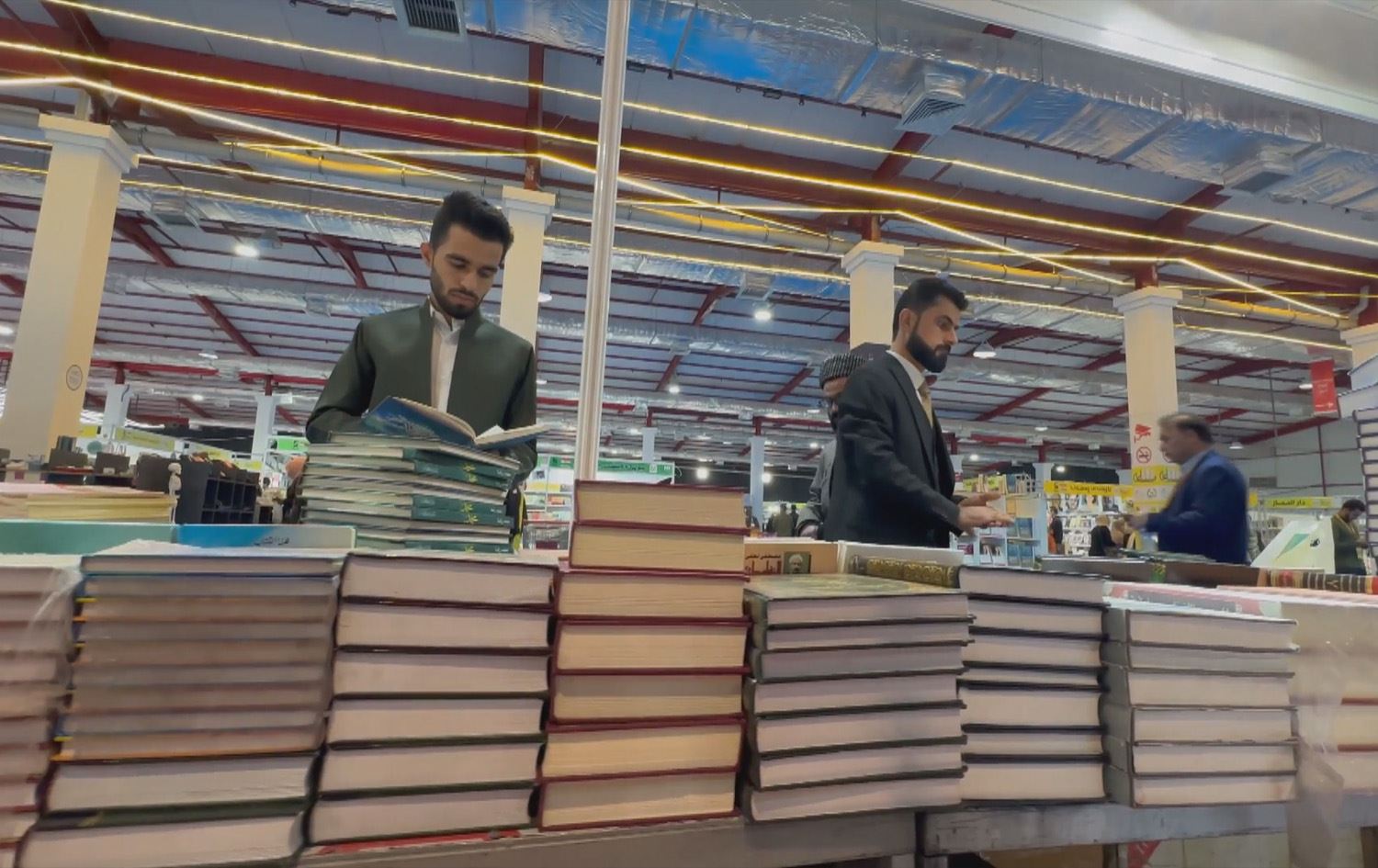غالبيتها عربية.. مشاركة 98 مكتبة بمعرض السليمانية الدولي للكتاب