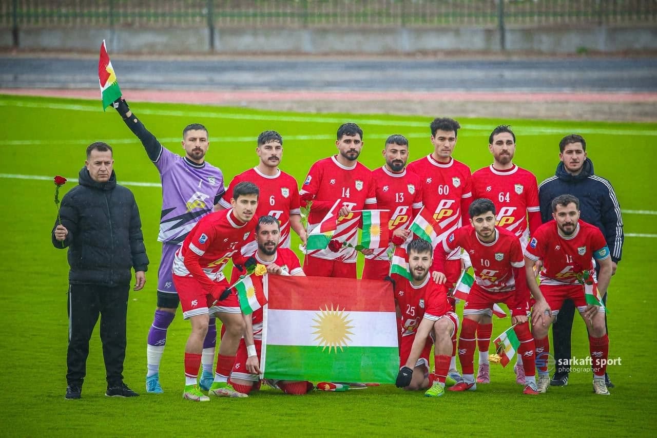 هەندرێن پێگەی خۆی لە پێشەنگی خولی نایاب بەهێزتر کرد و ئاکرێ لە دوایین خولەکدا لە رانییەی بردەوە