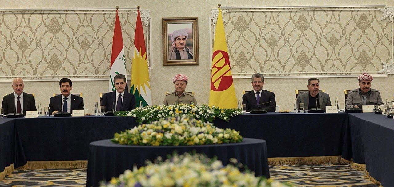 کۆمیتەی ناوەندیی پارتی بە سەرپەرشتیی سەرۆک بارزانی کۆبووەوە؛ لەبارەی مووچە و پێکهێنانی حکومەت پەیامی هەیە