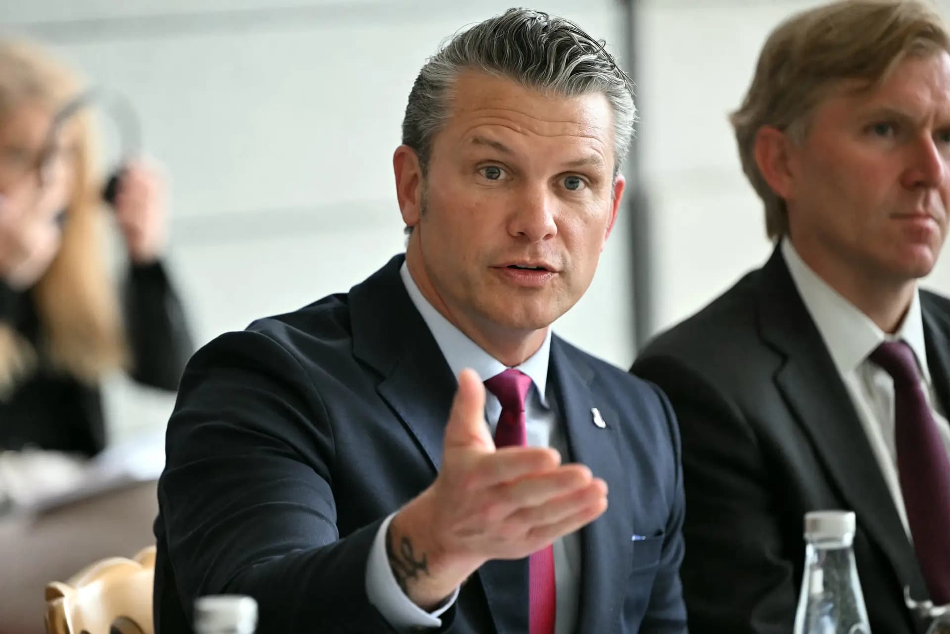 Hegseth’ten İran’a çağrı: Hizbullah’ı durdurun