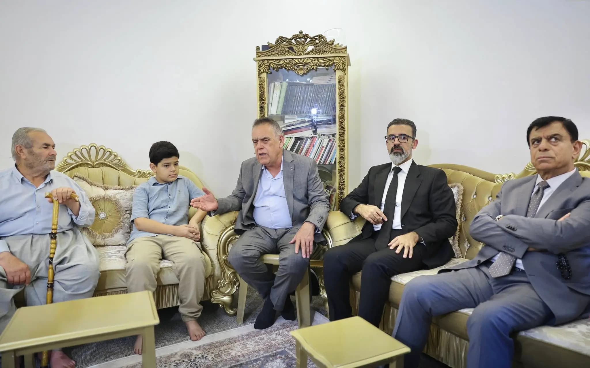 زيارة وفد من الاتحاد الوطني الكوردستاني لمنزل الراحل هلكوت عزيز