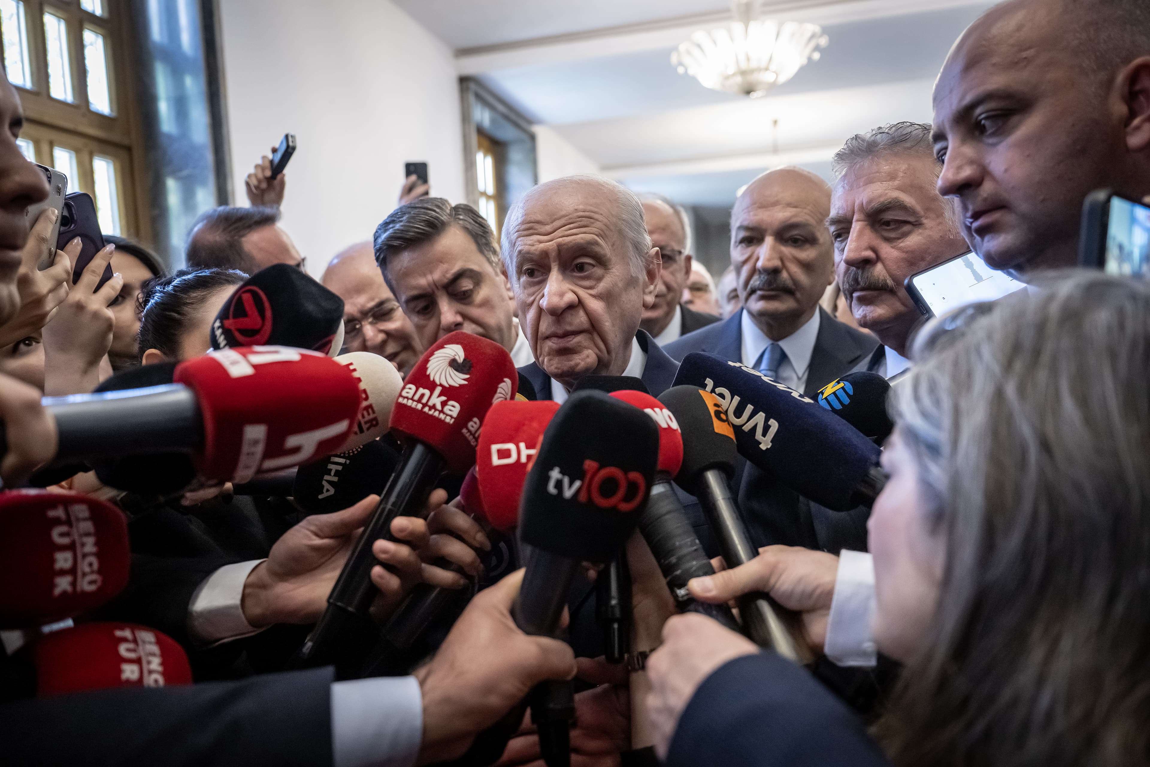 Bahçeli’den erken seçim tartışmalarına yanıt: Seçim zamanında yapılacak