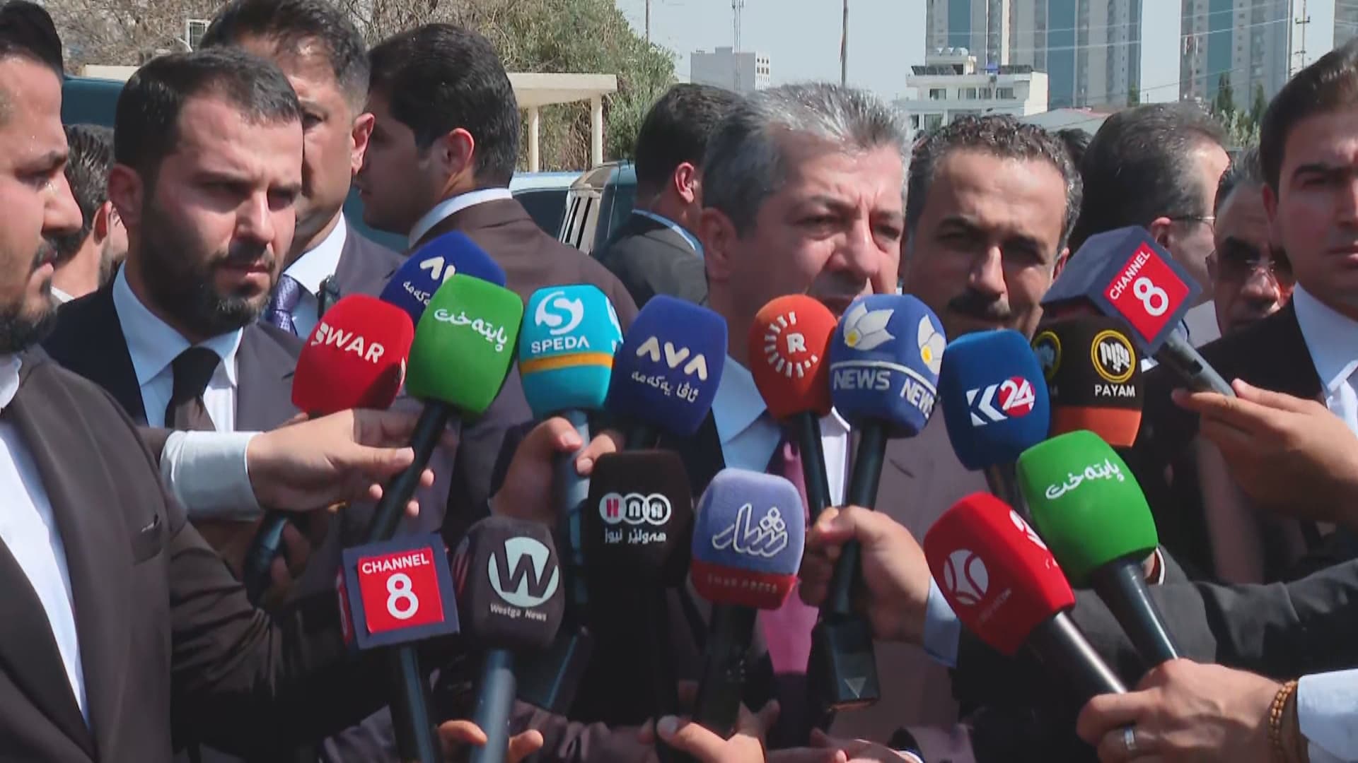 رئيس حكومة اقليم كوردستان مسرور بارزاني في مؤتمر صحفي