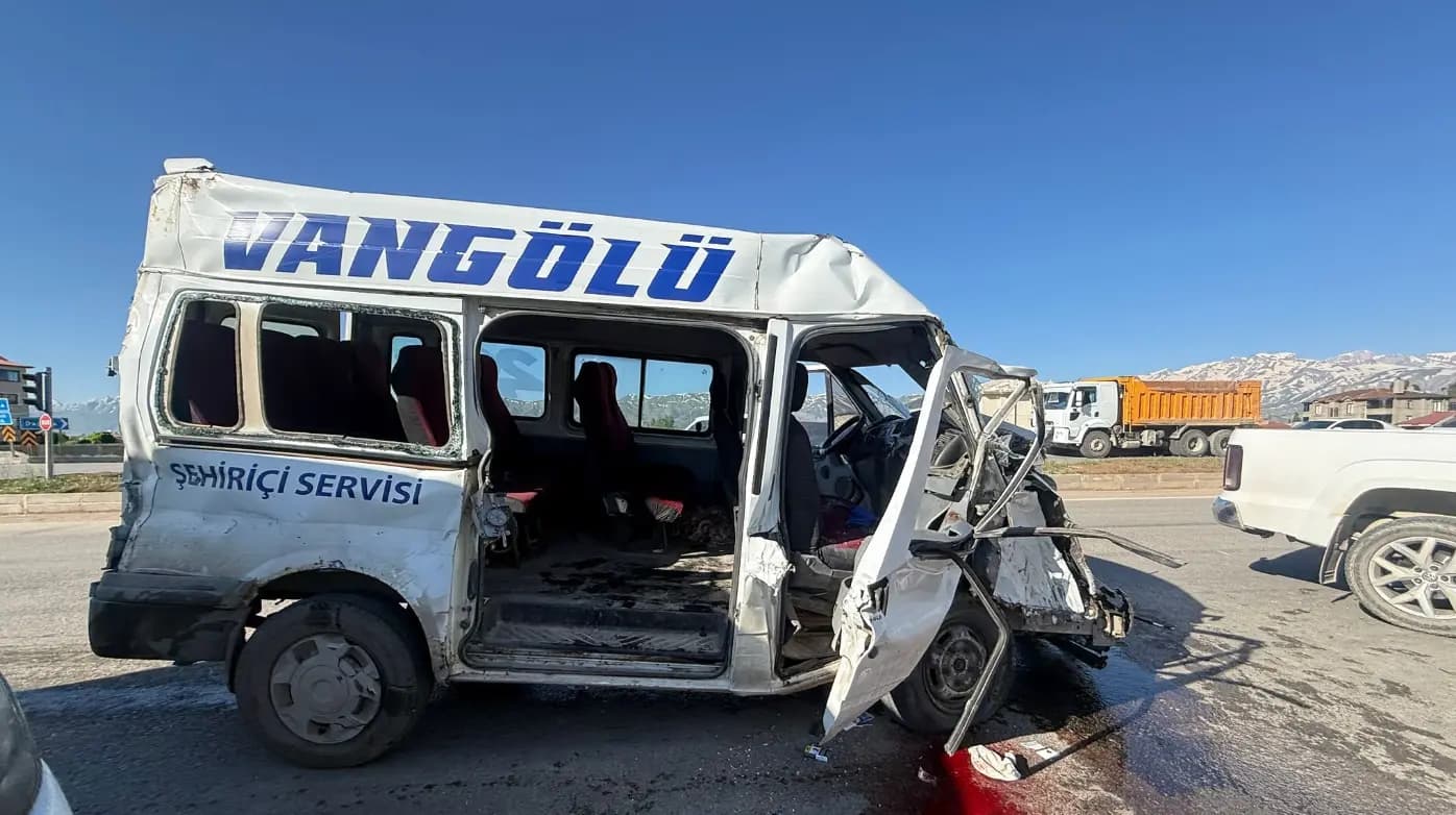 Li Geverê qezaya trafîkê: 2 mirî, 3 birîndar