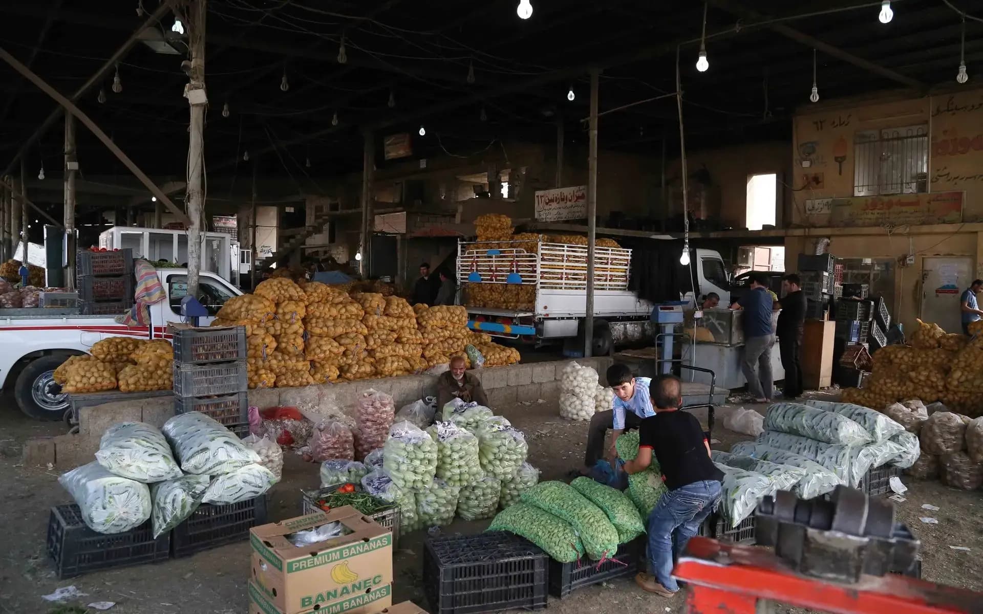 سوق بيع الخضروات والفواكه (العلوة) في أربيل