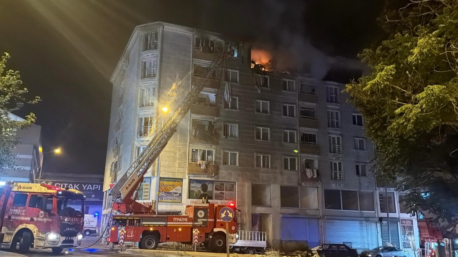 Apartmana ku teqîn lê çêbû / Wêne: AA