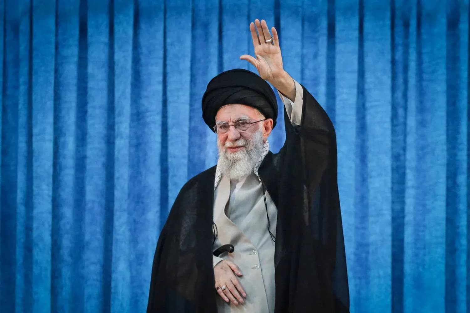 المرشد الإيراني السابق علي خامنئي