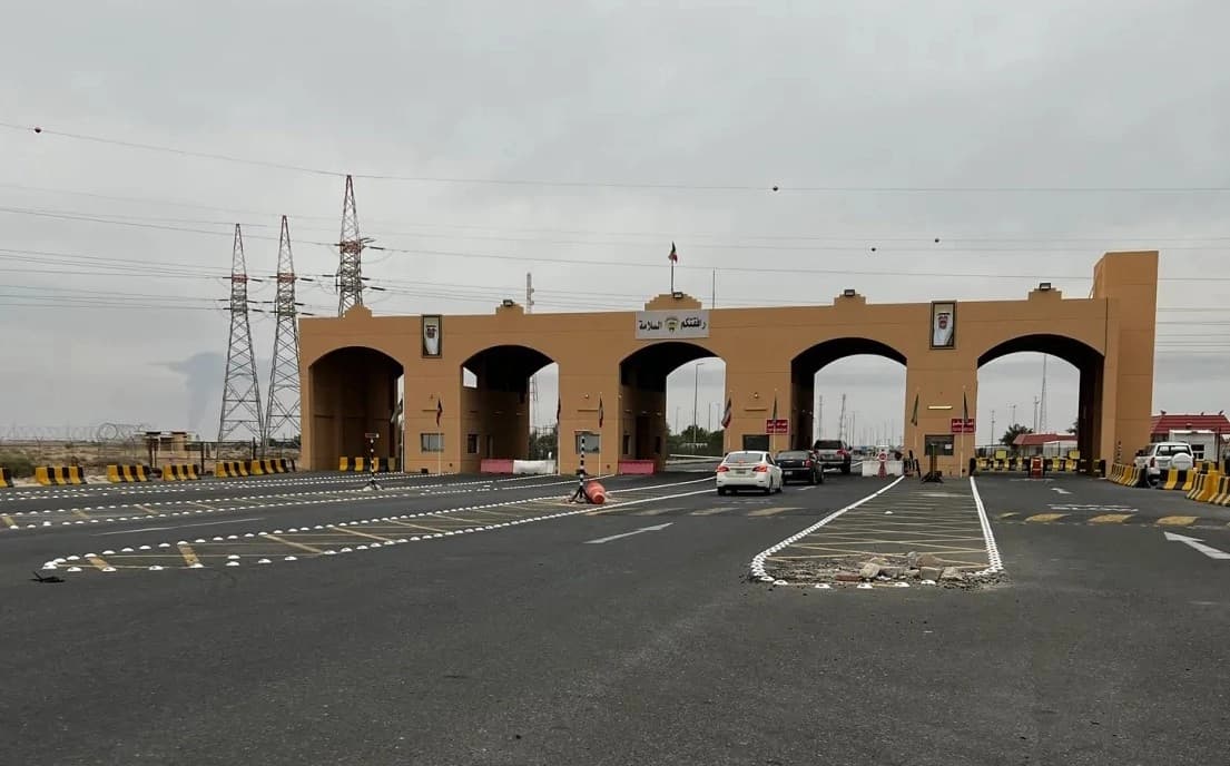 File photo of the al-Abdali border crossing between Kuwait and Iraq.