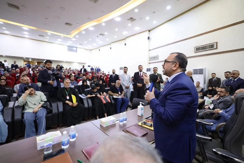 عەبدولحوسێن موسەوی، وەزیری تەندروستیی عێراق