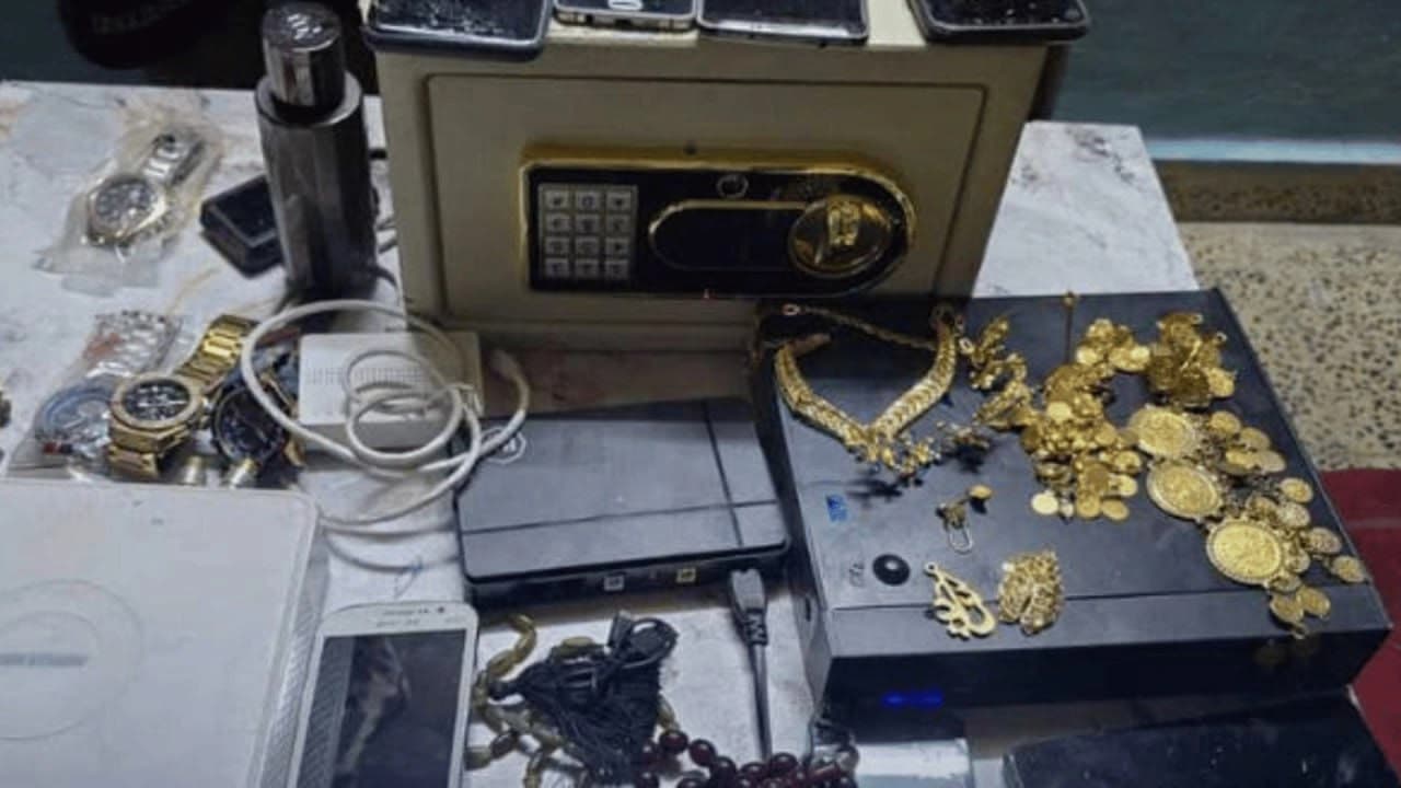 بەشێک لە کەلوپەلە دزراوەکان