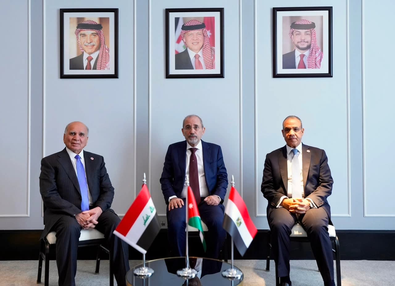 Iraqi FM Fuad Hussein (left), Jordanian FM Ayman Safadi (center), and Egyptian FM Badr Abdelatty (right). Photo: Iraqi foreign ministry