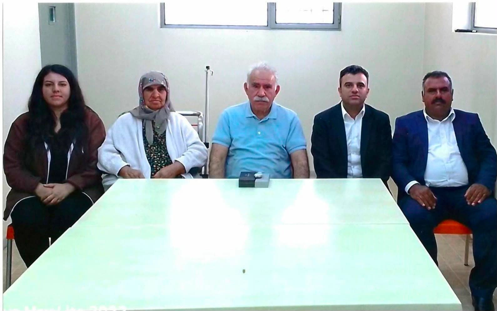 Omer Ocalan wêneyê hevdîtina li Îmraliyê belav kir