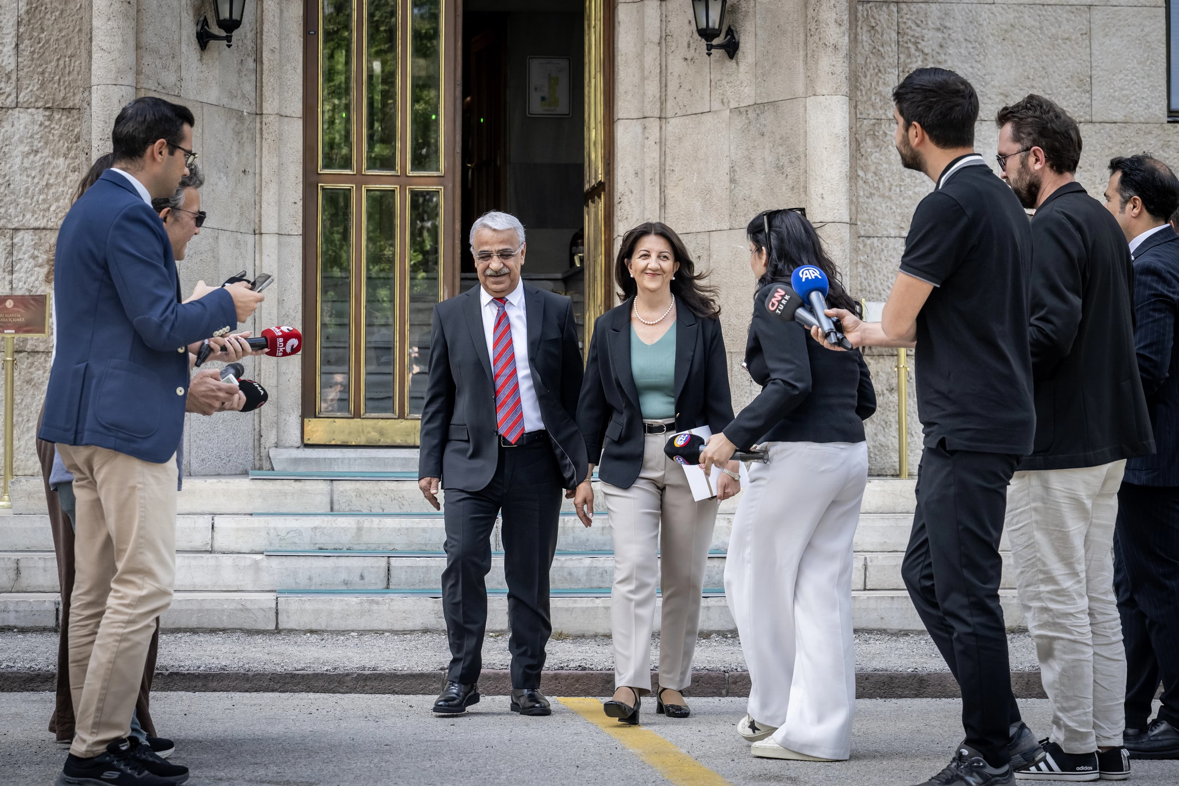 Pervin Buldan ile Mithat Sancar, Erdoğan ile de görüşmüştü. / Foto: AA