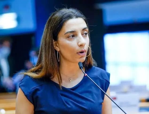 ئەڤین ئینجیر، پەرلەمانتاری یەکێتیی ئەورووپا. وێنە: دەیانا لا فوێنتی