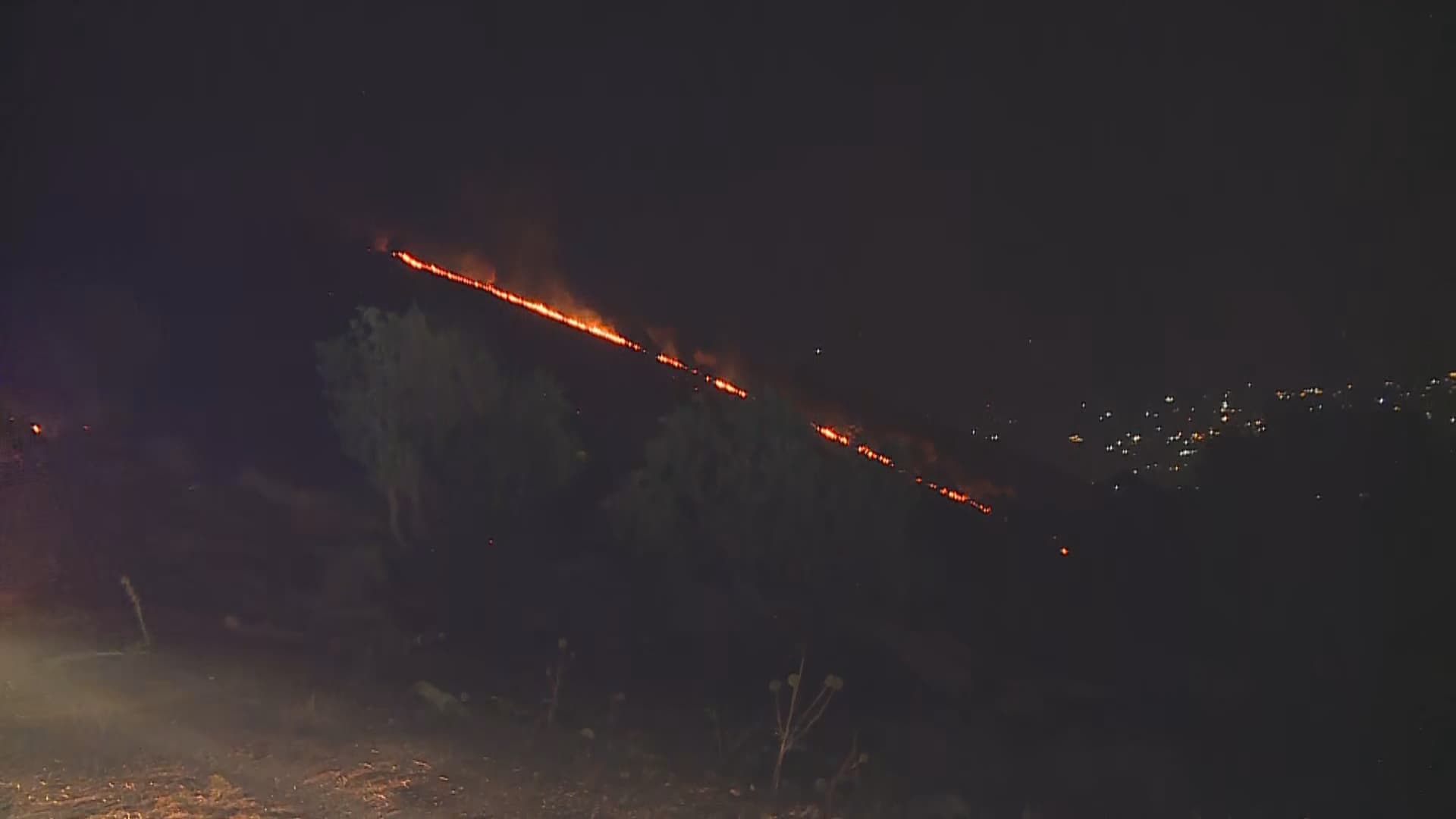 Fire near Mount Azmar in Sulaimani province on August 21, 2026. Photo: Rudaw