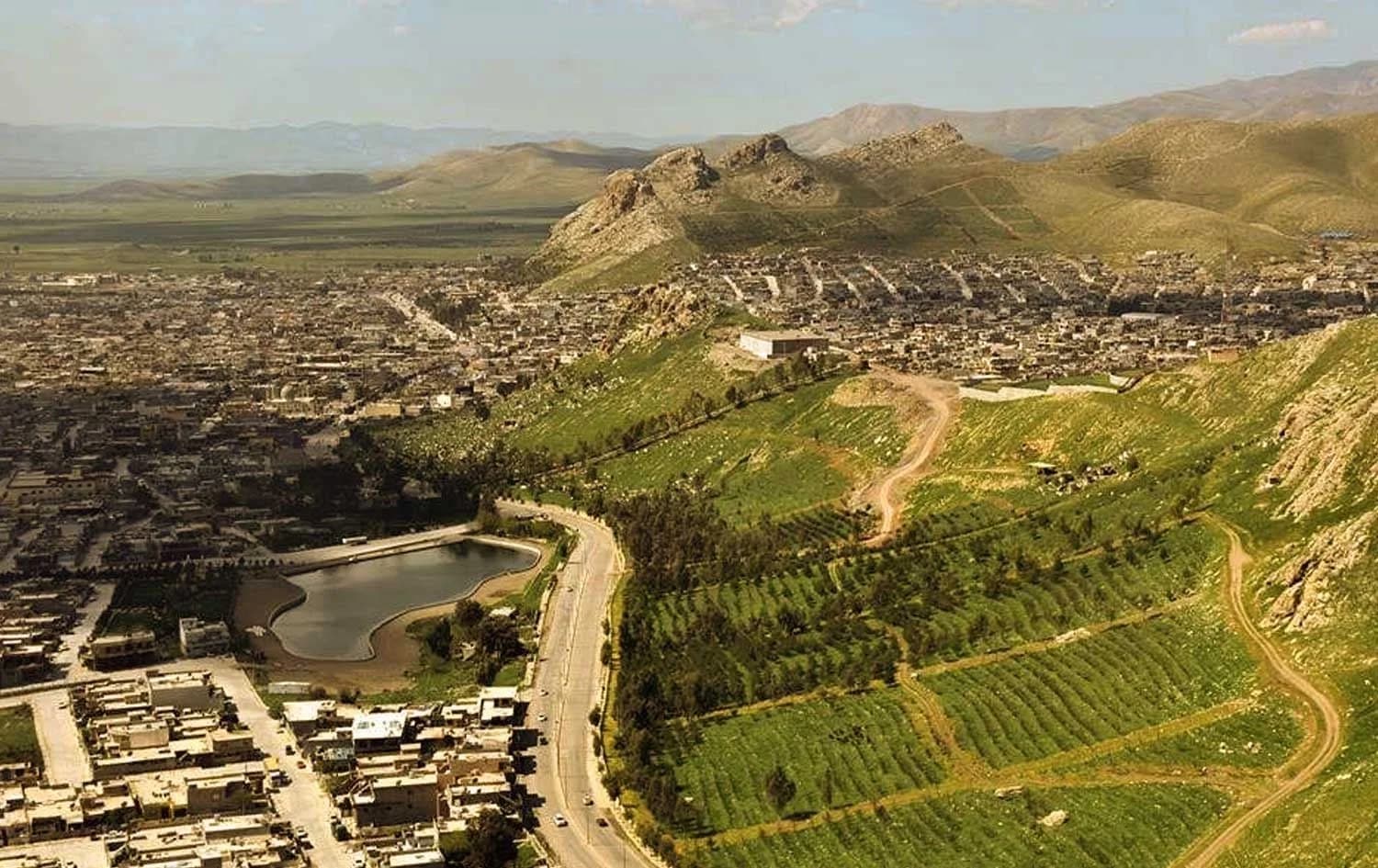 وێنەیەکی ئەرشیڤی قەزای سەیدسادق لە ئاسمانەوە