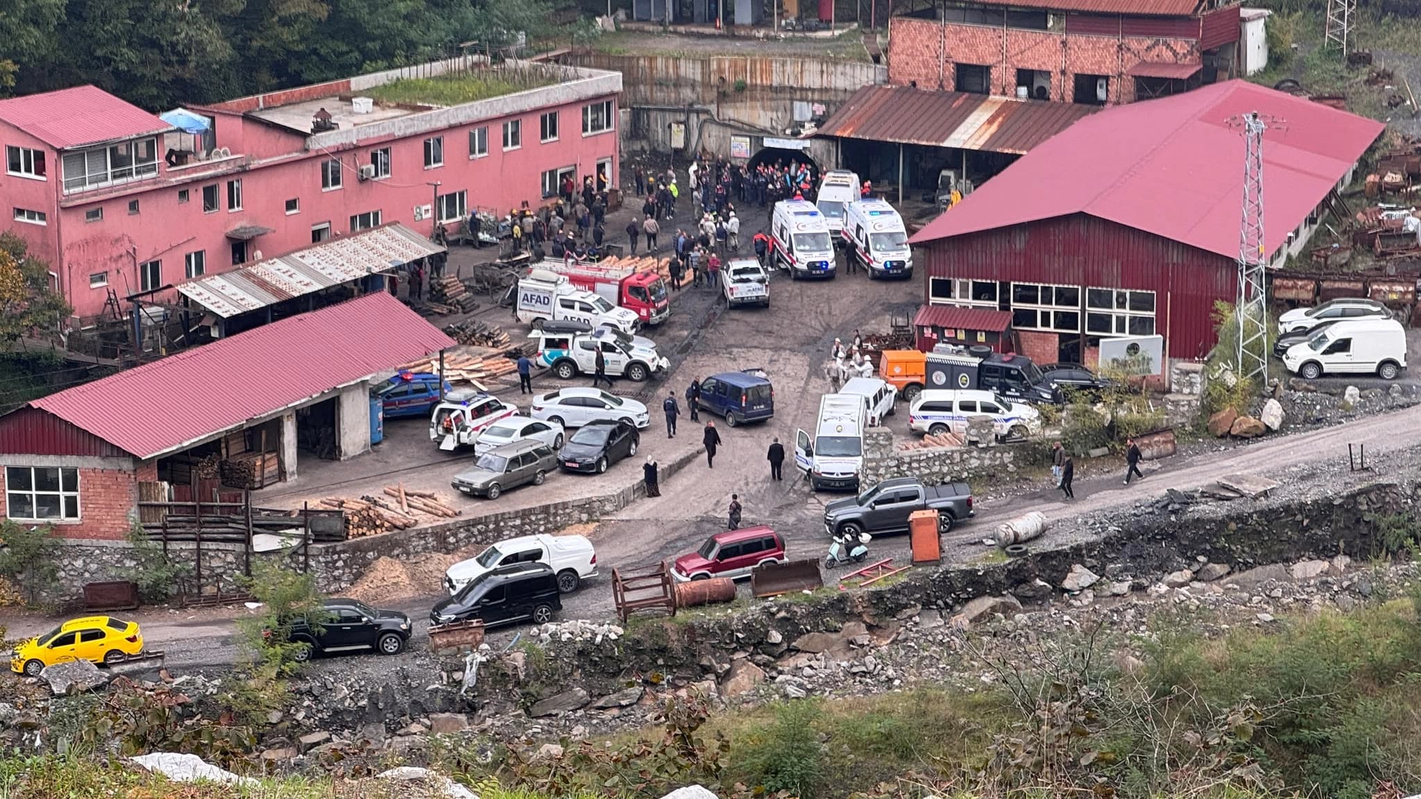 GÜNCELLENDİ- Zonguldak'ta maden ocağında patlama: 2 ölü, 5 yaralı