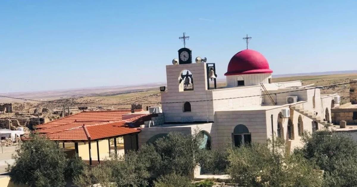 هجوم مسلح على مشيعين داخل كنيسة في الأردن