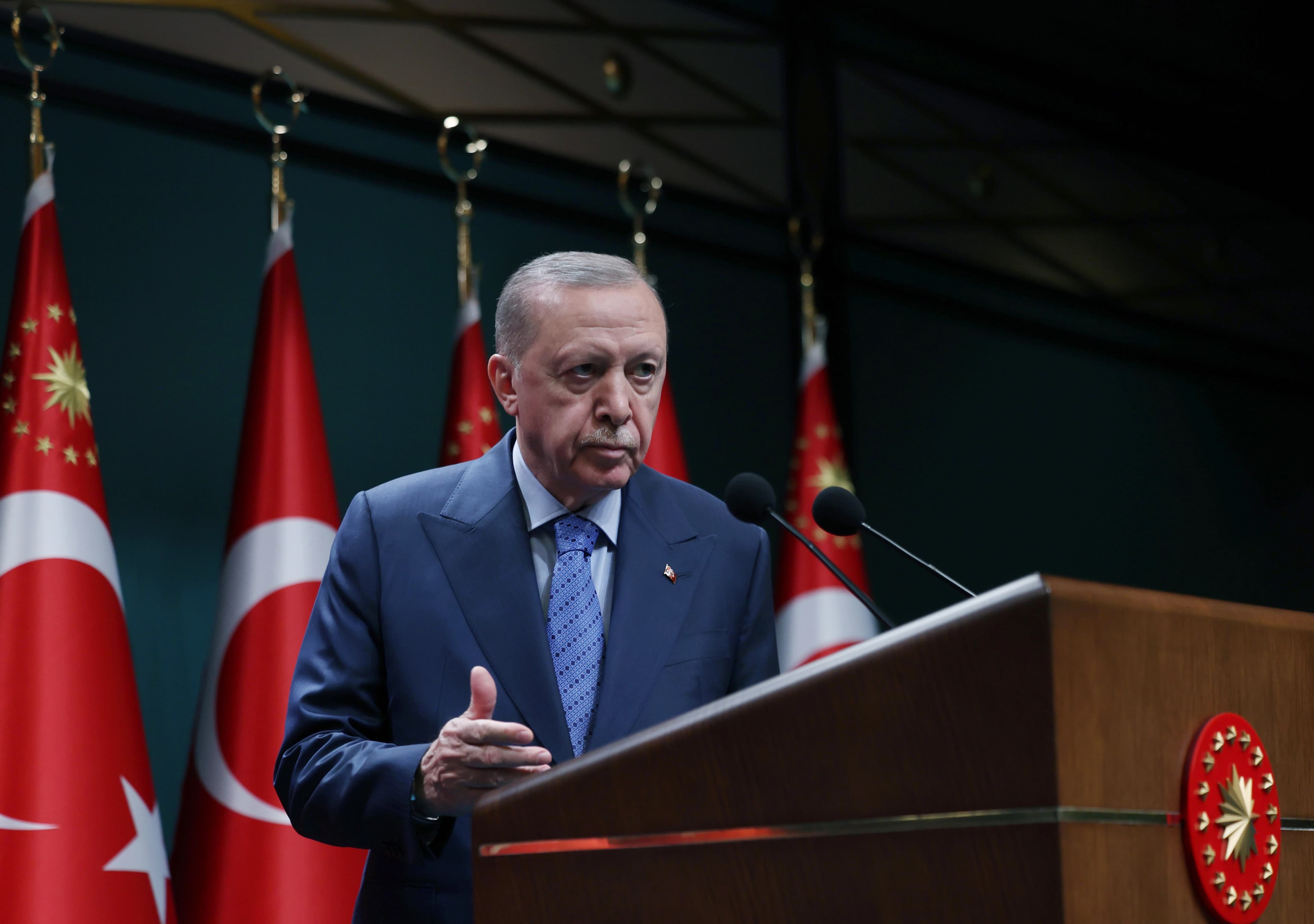 Erdoğan: Türkiye sokağa teslim edilecek bir ülke değildir