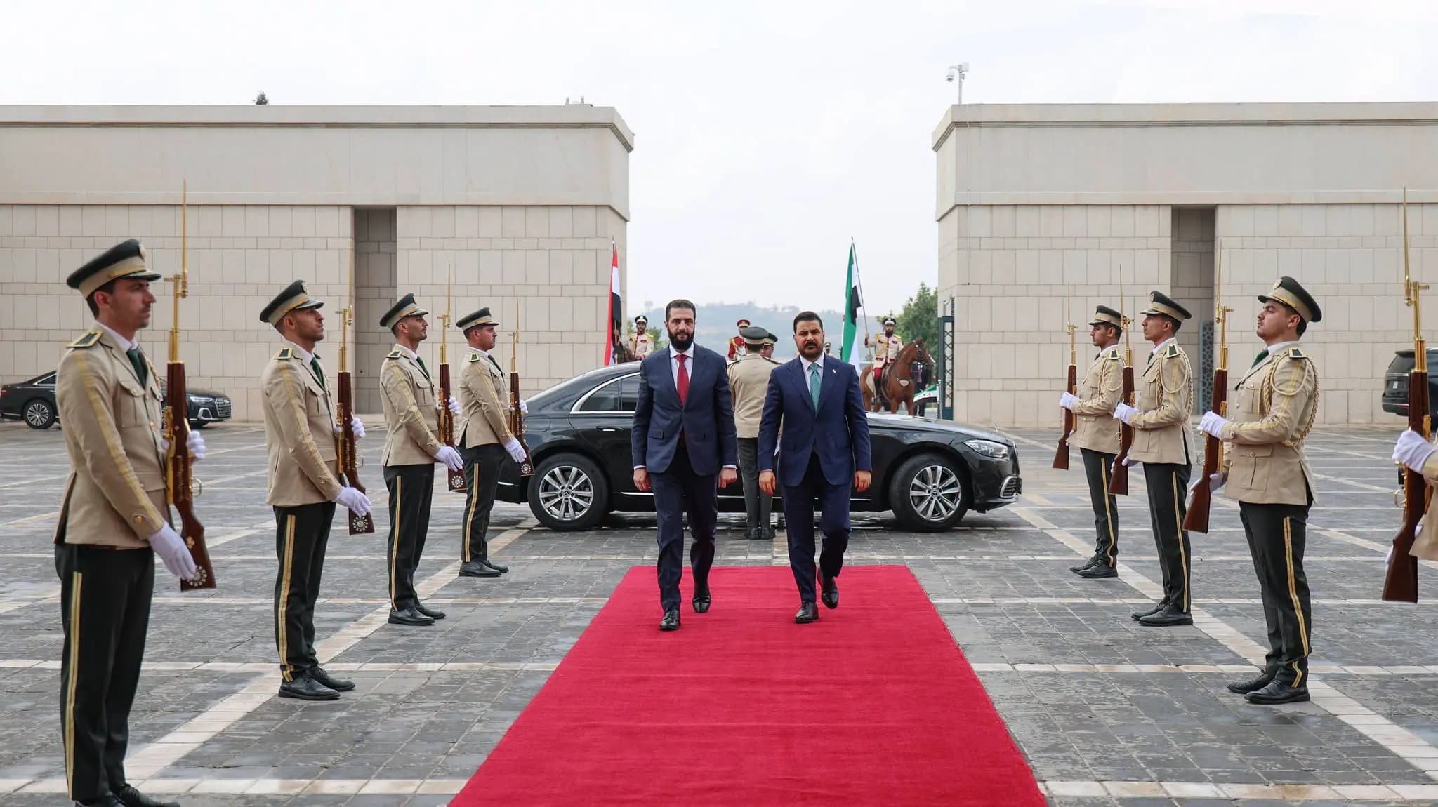 Foto: Irak Başbakanı Ali Falih Zeydi ile Suriye Cumhurbaşkanı Ahmed Şara'nın Şam'da bir araya geldi