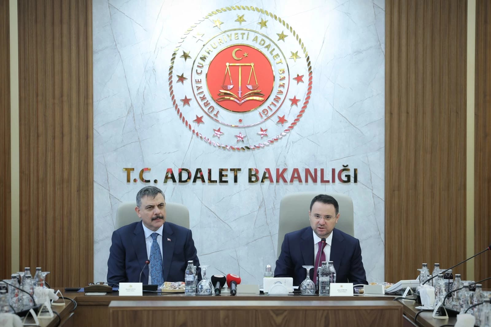 Bakan Çiftçi duyurdu: Dolandırıcılıkla Mücadele Merkezi kuruluyor