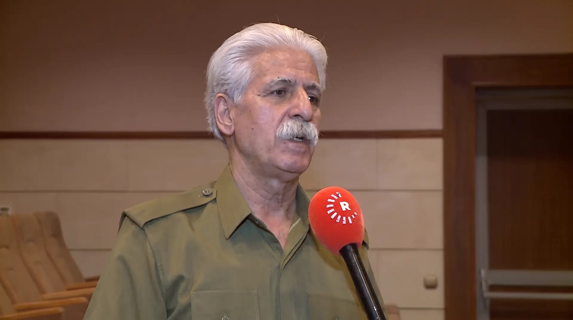 Nasir Rezazî gazinan ji nebûna piştgiriyê dike