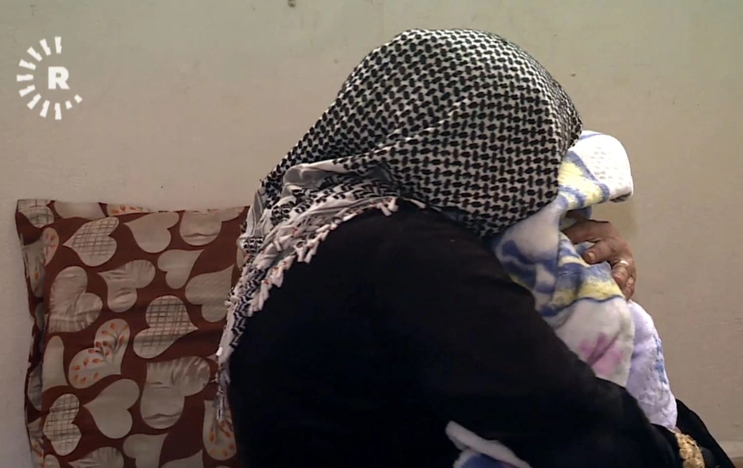 Dengê axîna welatekî kitim ji çîroka Axînê tê